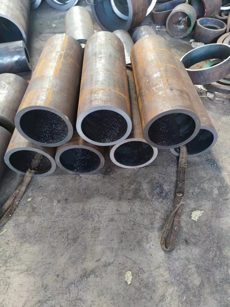 姑苏姑苏姑苏12Cr1MovG无缝钢管切割